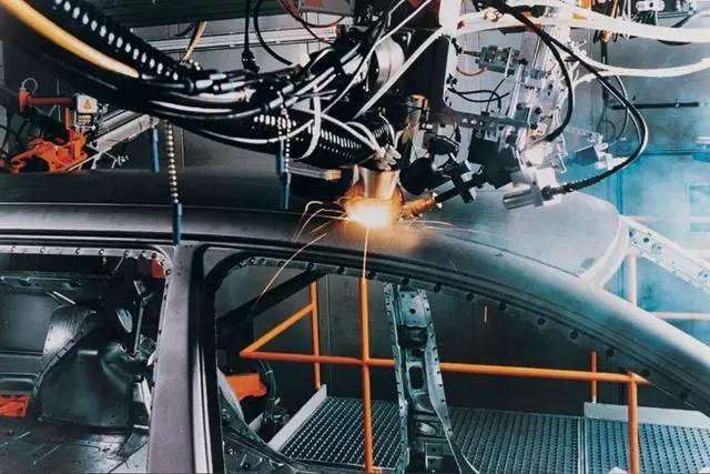 钣金加工中的激光焊接到底是什么？-大连琛浩电子竞技培训有限公司